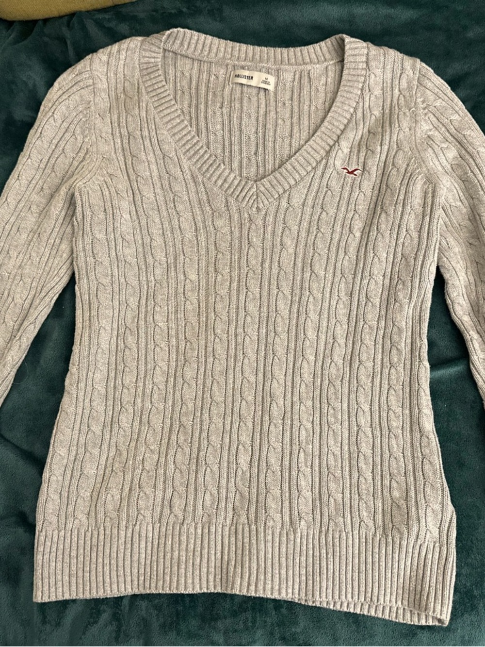 Hollister Women's Cable Knit V-Neck Sweater - Light Gray